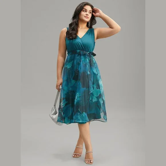 BloomChic | Dresses | Nwt Bloomchic Aegean Floral Print Belted Patchwork  Pocket Tank Dress 4161x | Poshmark